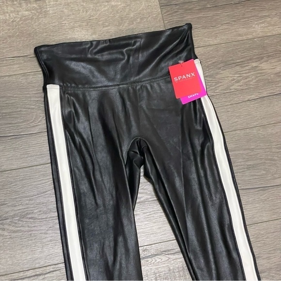 Spanx Faux Leather White Side Stripe Leggings Size XS NEW. - Picture 6 of 11